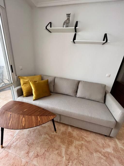 טורבייחה Cozy Apartment 5 Mins To Beach מראה חיצוני תמונה