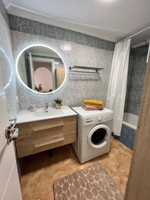 טורבייחה Cozy Apartment 5 Mins To Beach מראה חיצוני תמונה
